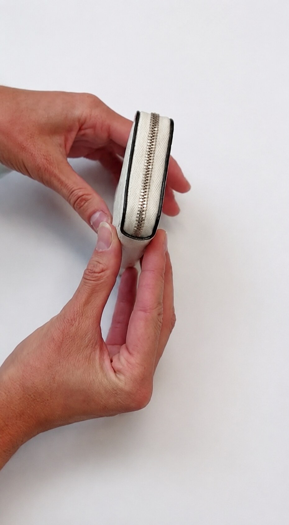 Volume, chiusura e dettaglio tecnico